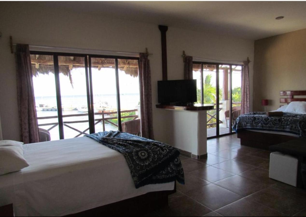 Porto Coral Hotel & Suites Chetumal Exterior photo