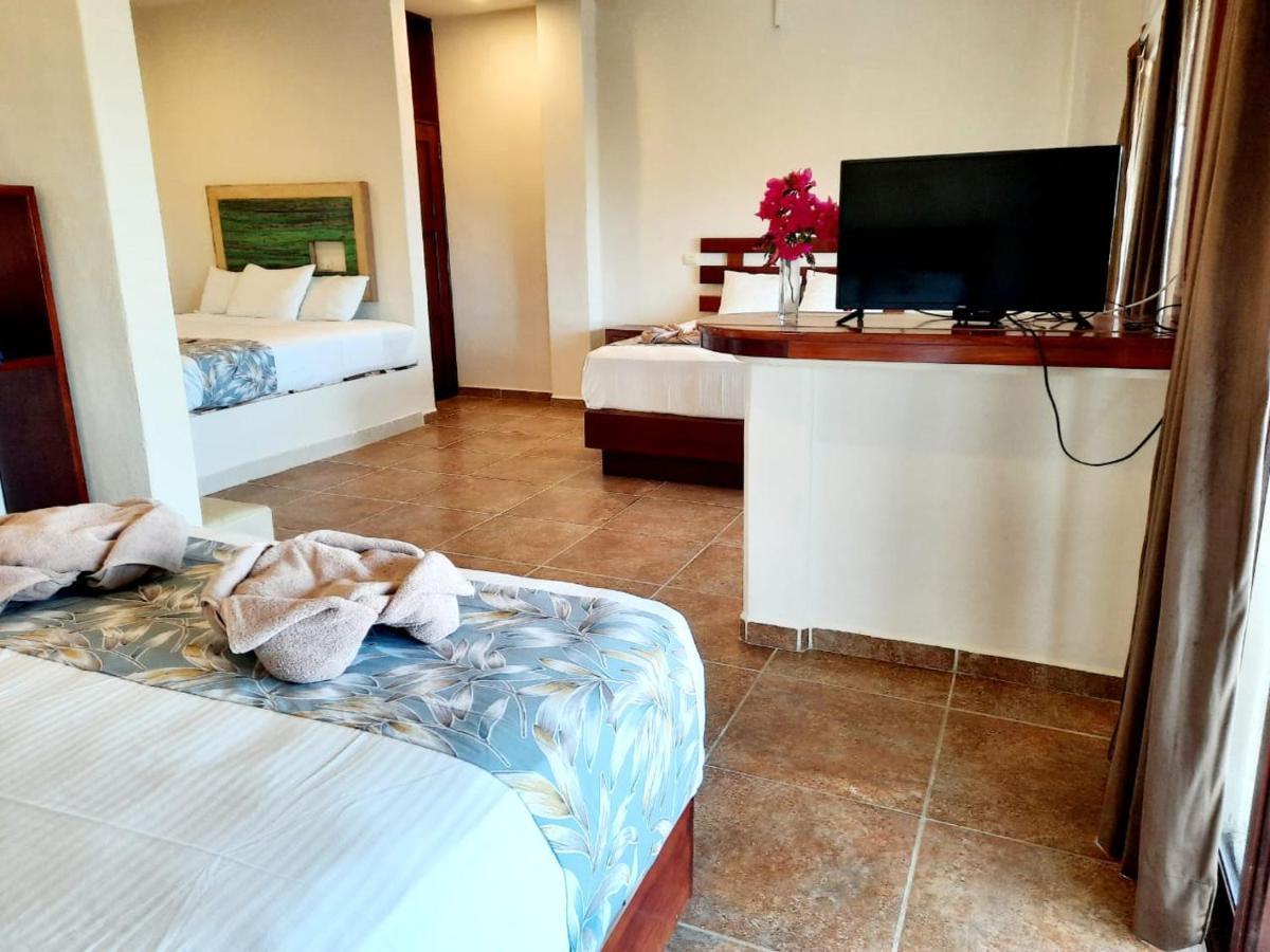 Porto Coral Hotel & Suites Chetumal Exterior photo