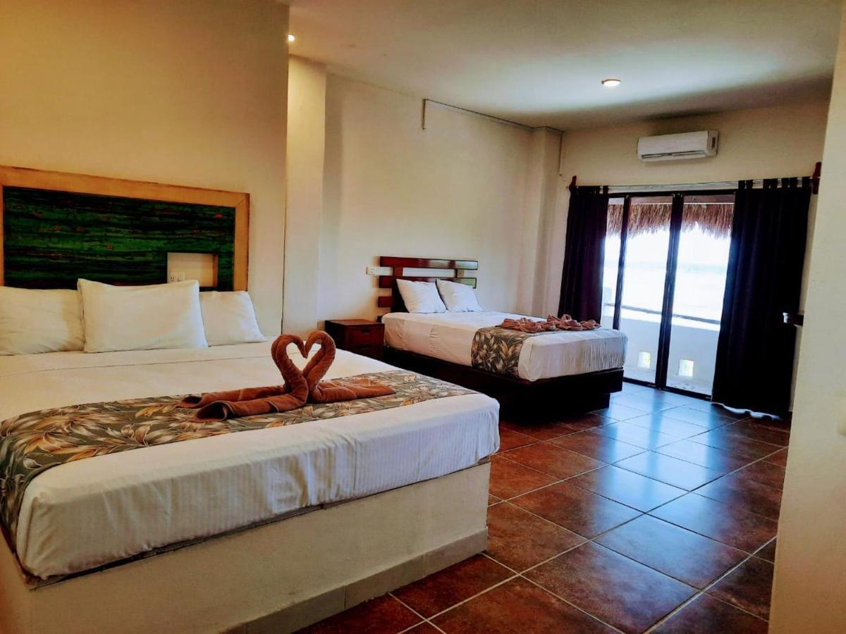 Porto Coral Hotel & Suites Chetumal Exterior photo