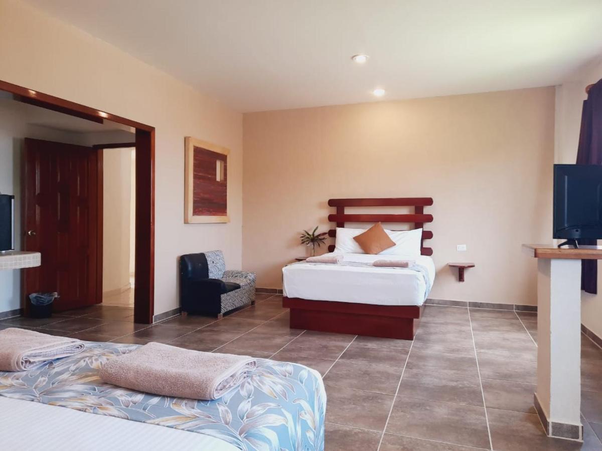 Porto Coral Hotel & Suites Chetumal Exterior photo