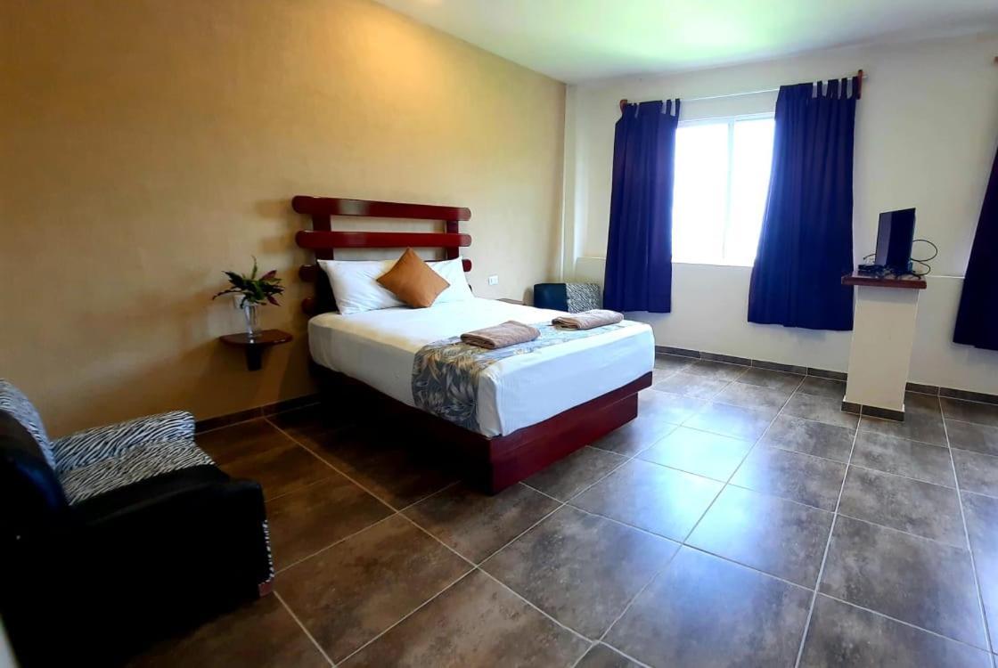 Porto Coral Hotel & Suites Chetumal Exterior photo